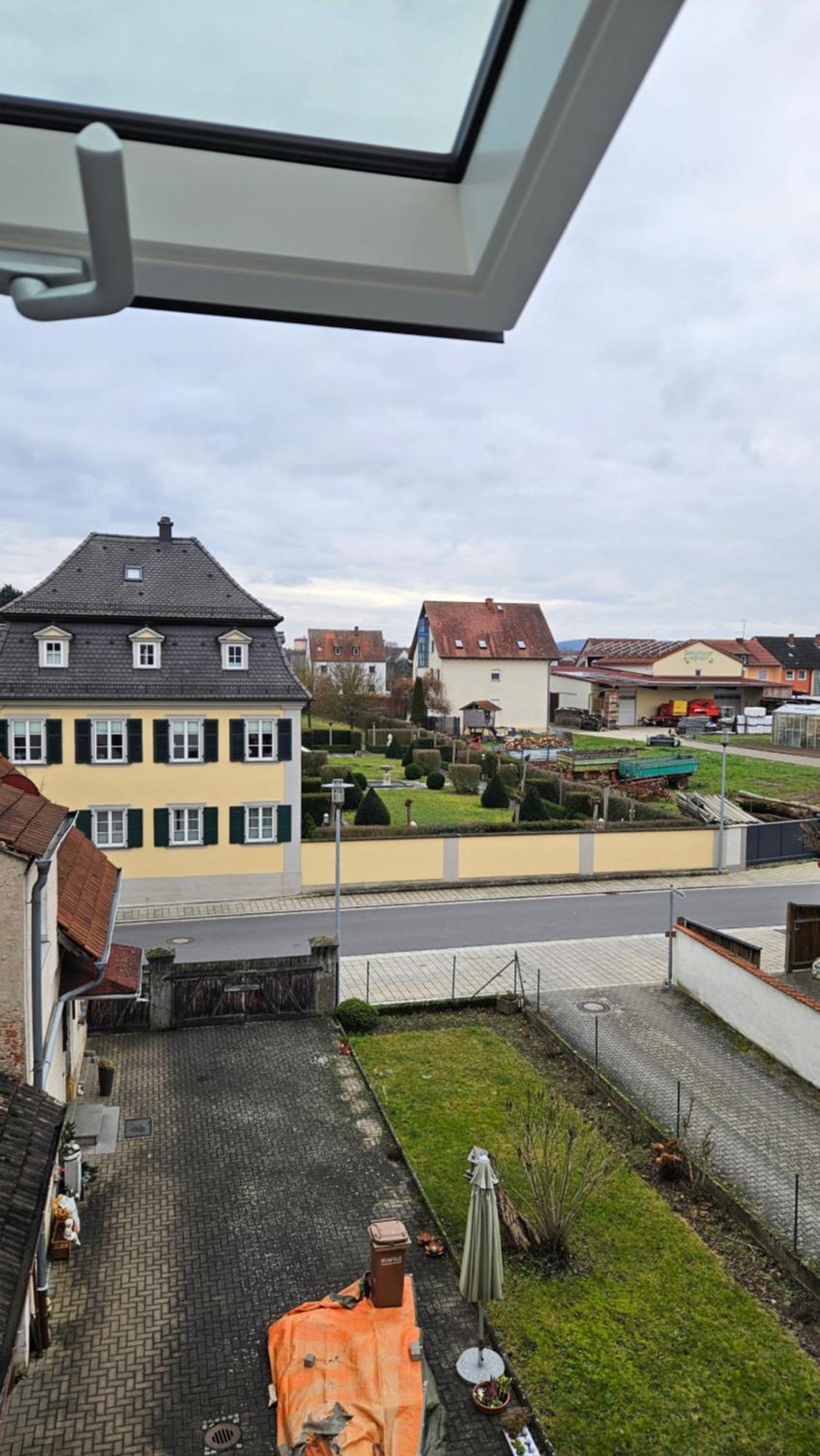 Ferienwohnung As5 Two Bamberg - Zentrale Lage Mit Parkplatz Hallstadt Esterno foto